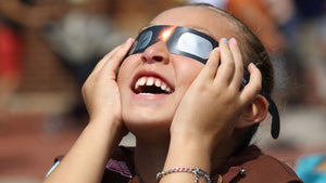 Mitos sobre óculos para um eclipse solar
